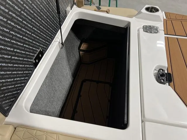 Slide: The Image of Correct Craft Super Air Nautique GS20 2025 - 9