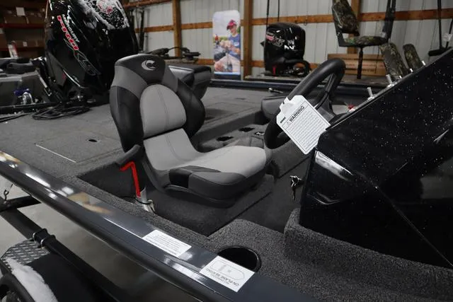 Slide: The Image of Crestliner XF 18 Bass 2025 - 4