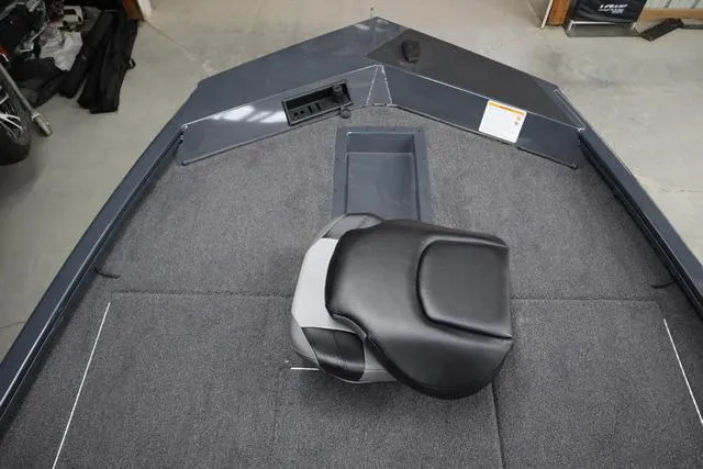 Slide: The Image of Crestliner XF 18 Bass 2025 - 6