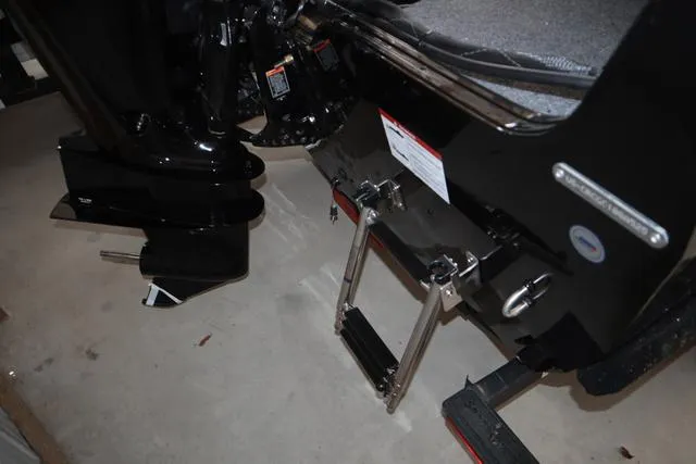 Slide: The Image of Crestliner 1650 HAWK SC JS 2025 - 10