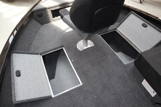 Slide: The Image of Crestliner 1650 HAWK SC JS 2025 - 18