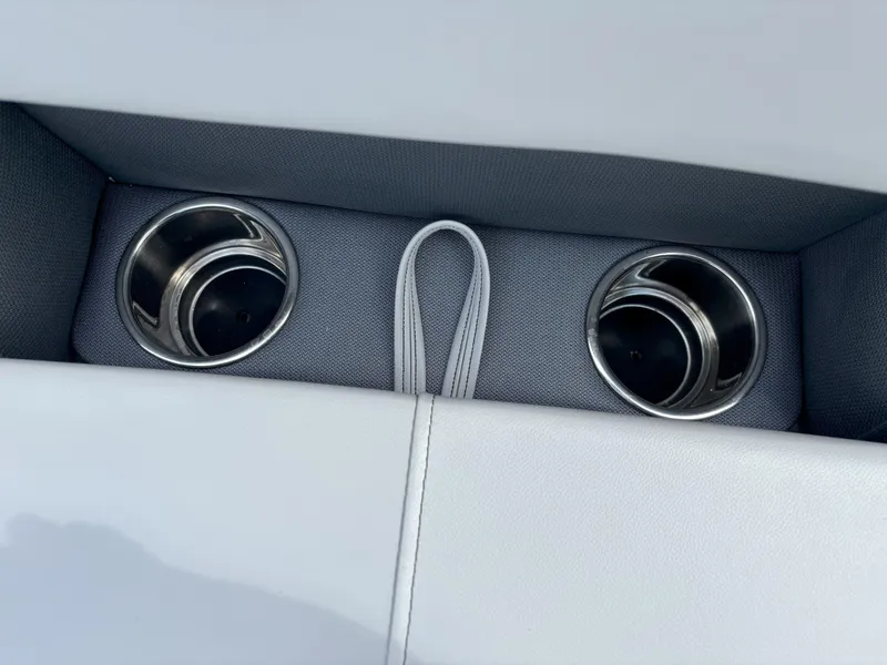 Slide: The Image of Bentley Pontoons Fish 200 4 PT 2025 - 9