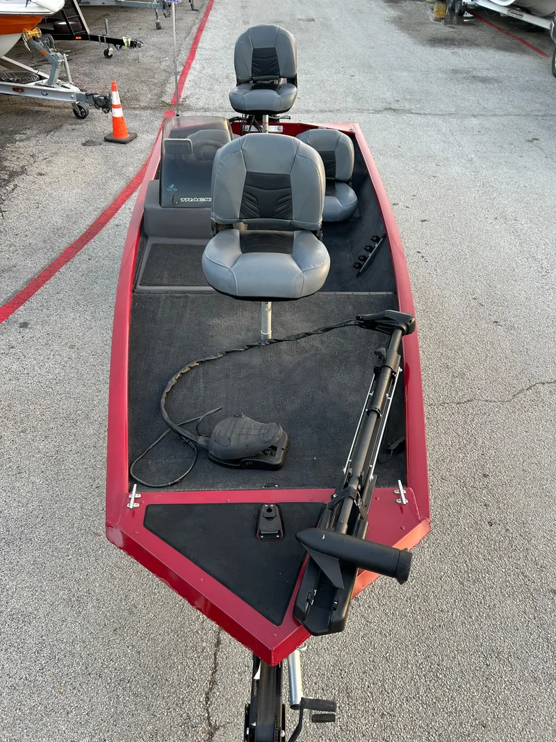 Slide: The Image of Tracker Pro 160 2019 - 61