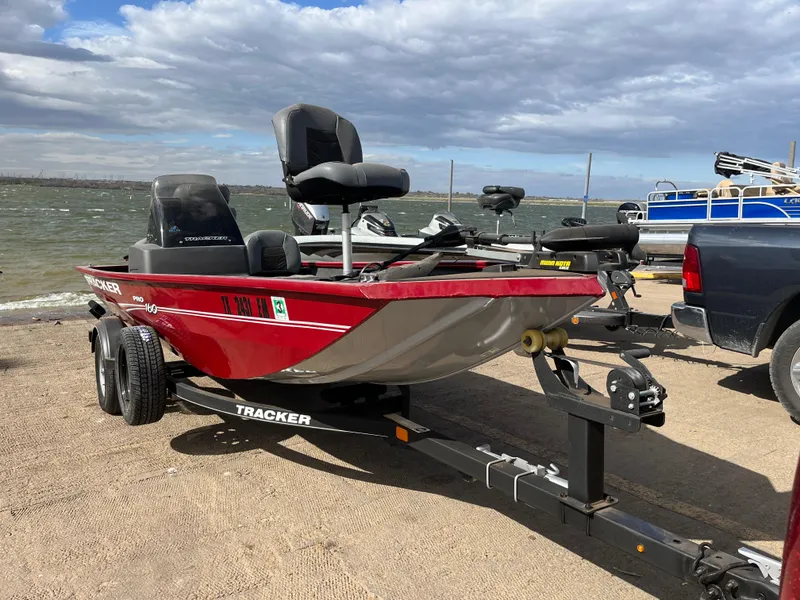 Slide: The Image of Tracker Pro 160 2019 - 78