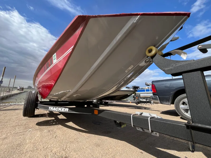 Slide: The Image of Tracker Pro 160 2019 - 79