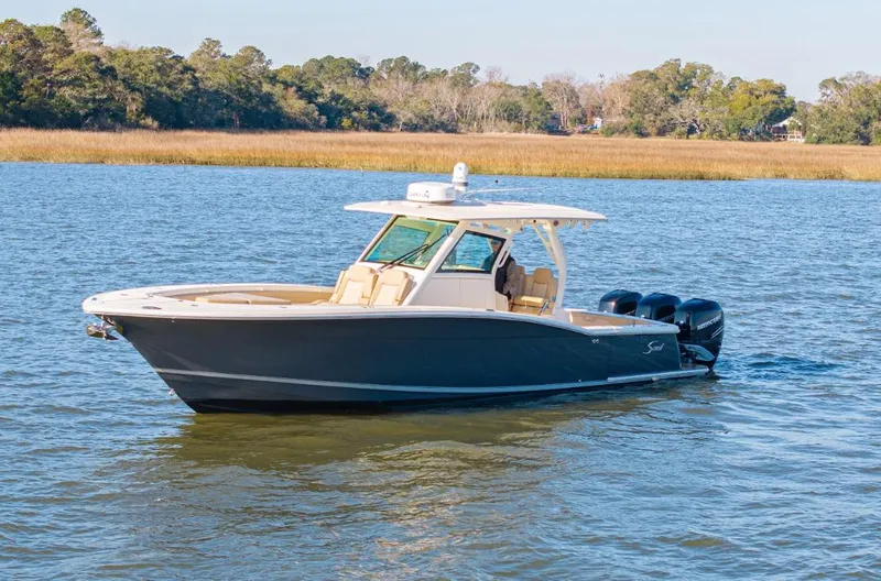 Slide: The Image of Scout 355 LXF 2019 - 12