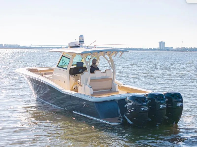 Slide: The Image of Scout 355 LXF 2019 - 14