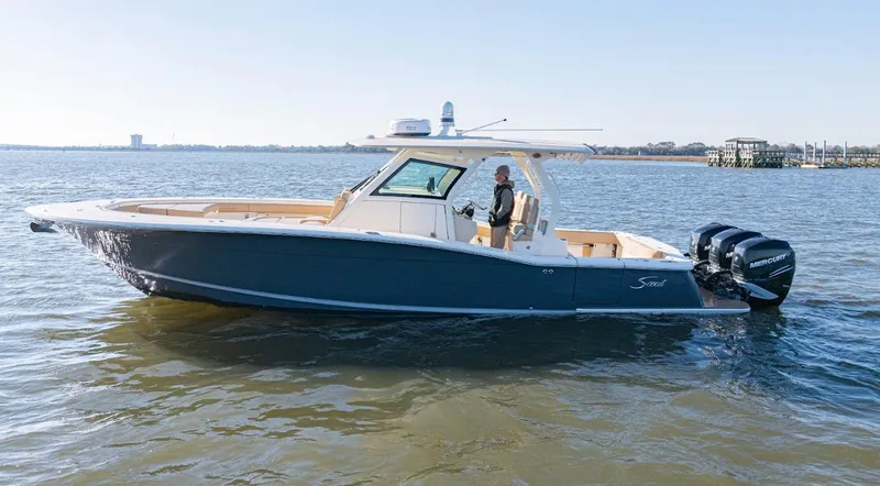 Slide: The Image of Scout 355 LXF 2019 - 19