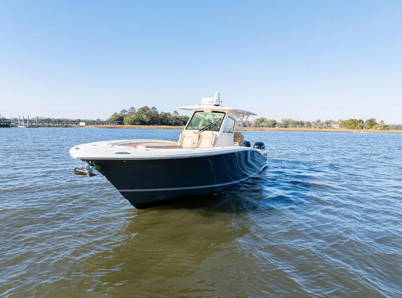 Slide: The Image of Scout 355 LXF 2019 - 21