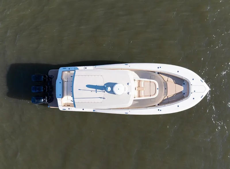 Slide: The Image of Scout 355 LXF 2019 - 29