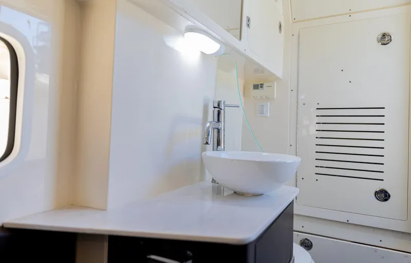 Slide: The Image of Scout 355 LXF 2019 - 30