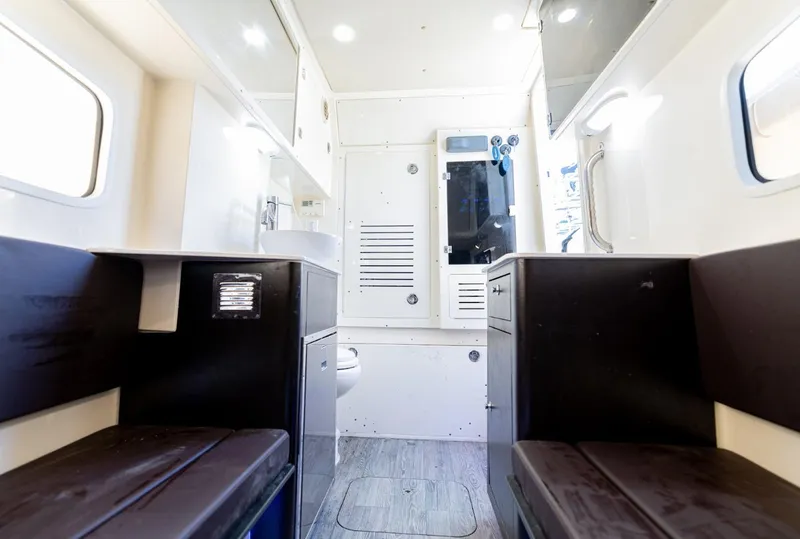 Slide: The Image of Scout 355 LXF 2019 - 31