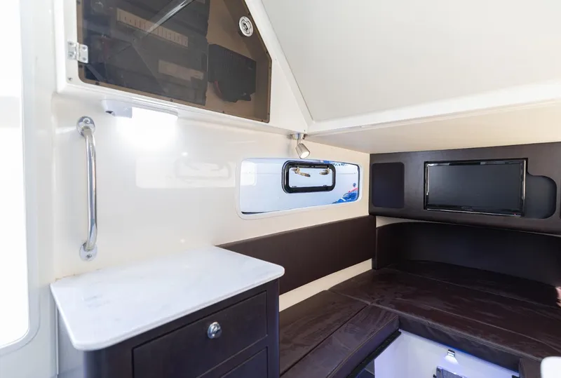 Slide: The Image of Scout 355 LXF 2019 - 34