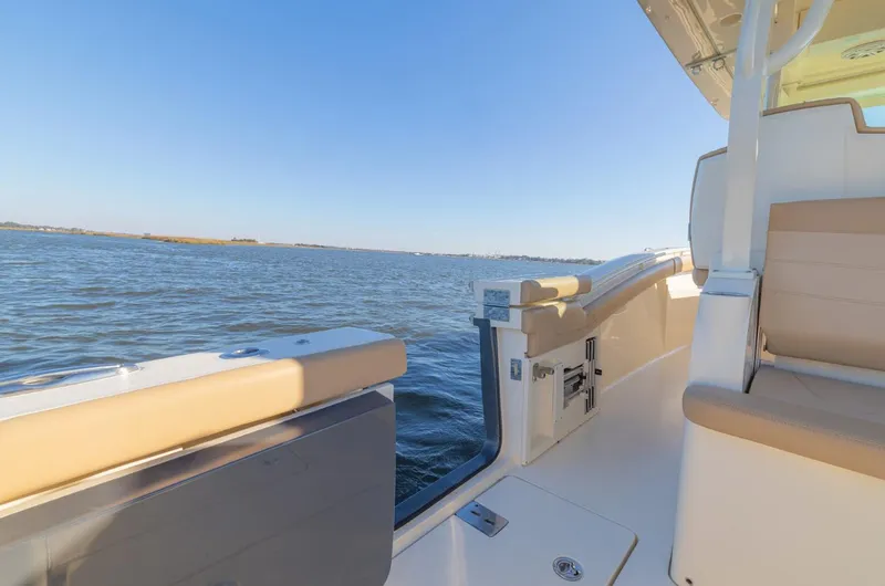 Slide: The Image of Scout 355 LXF 2019 - 46