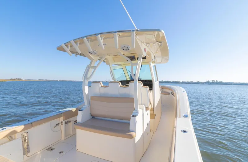 Slide: The Image of Scout 355 LXF 2019 - 50