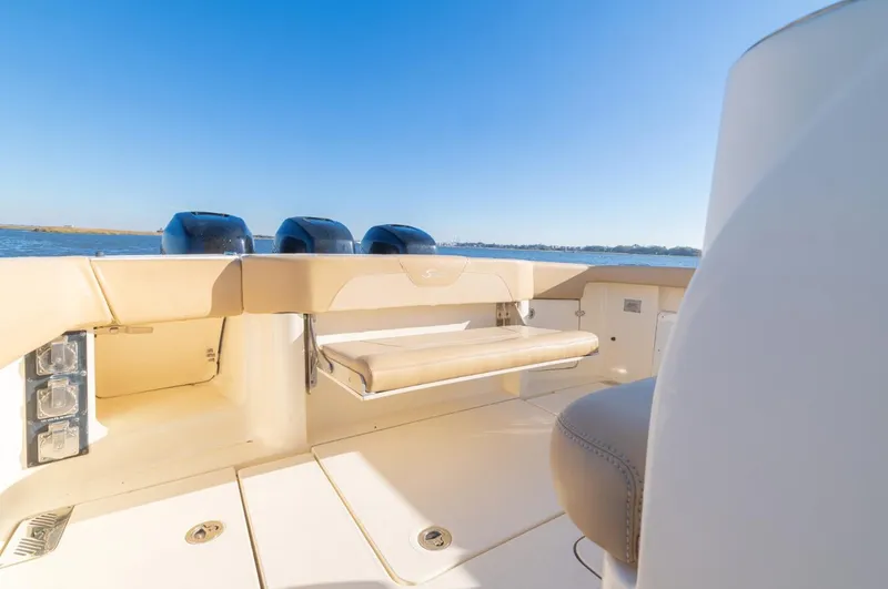 Slide: The Image of Scout 355 LXF 2019 - 56