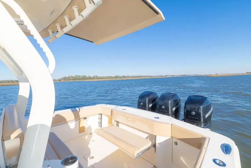 Slide: The Image of Scout 355 LXF 2019 - 57