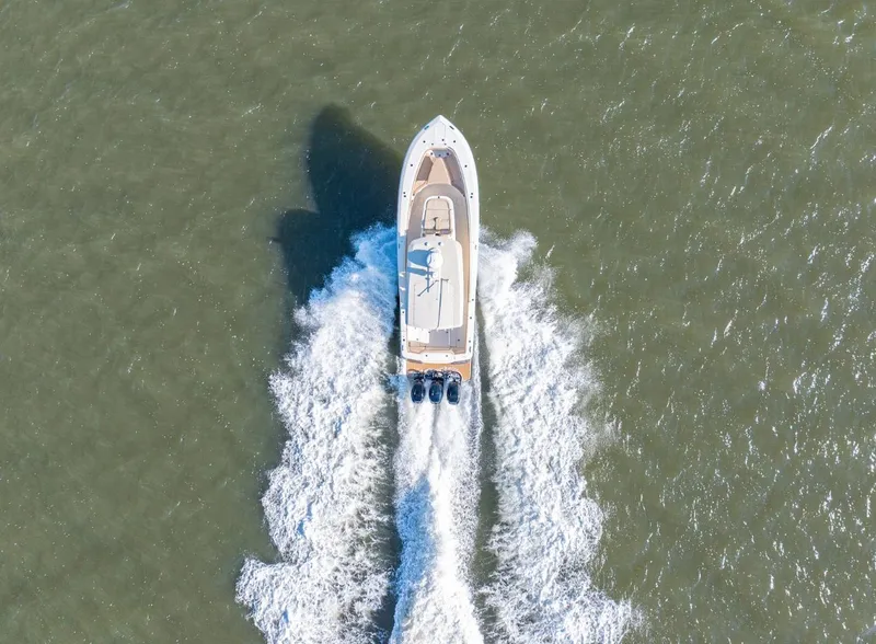 Slide: The Image of Scout 355 LXF 2019 - 7