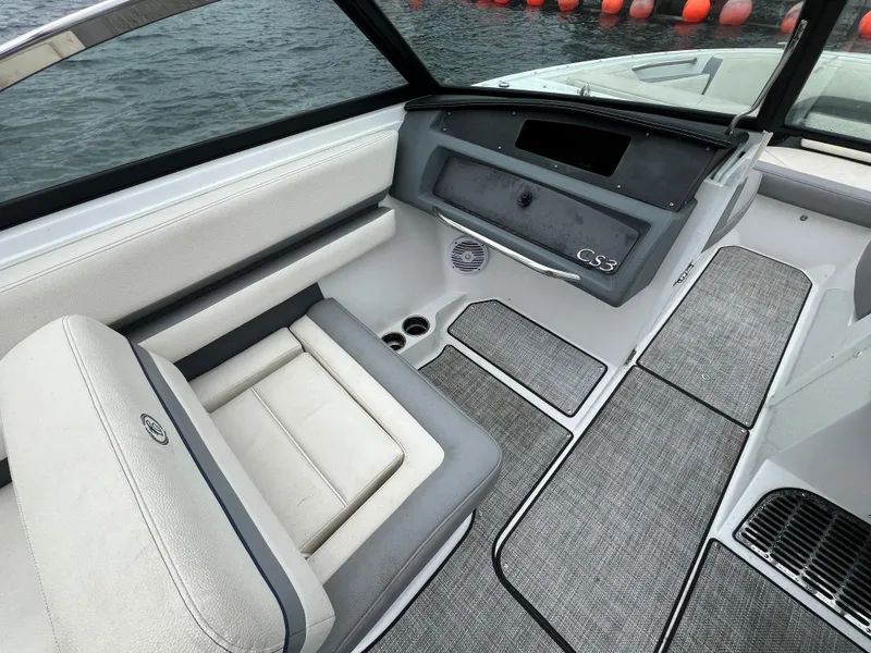 Slide: The Image of Cobalt CS23 Surf 2020 - 16