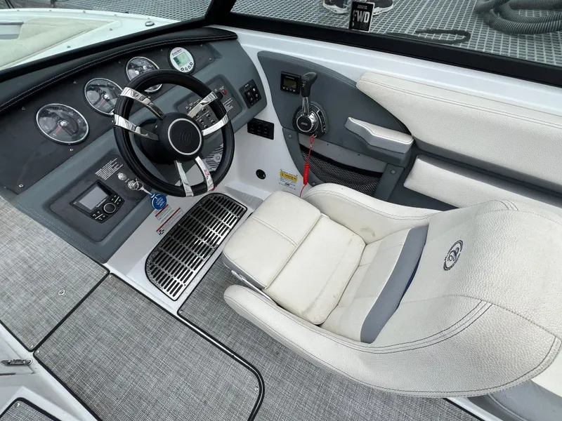 Slide: The Image of Cobalt CS23 Surf 2020 - 17