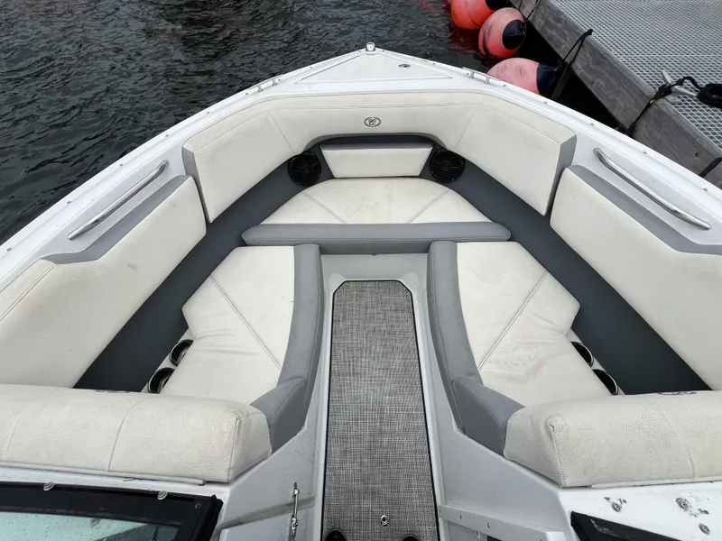 Slide: The Image of Cobalt CS23 Surf 2020 - 20