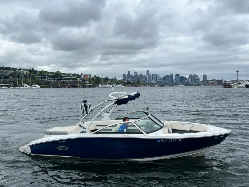 Slide: The Image of Cobalt CS23 Surf 2020 - 7