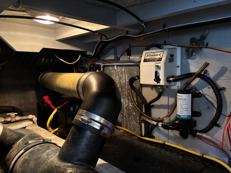 Slide: The Image of Silverton 38 Sport Bridge 2005 - 26