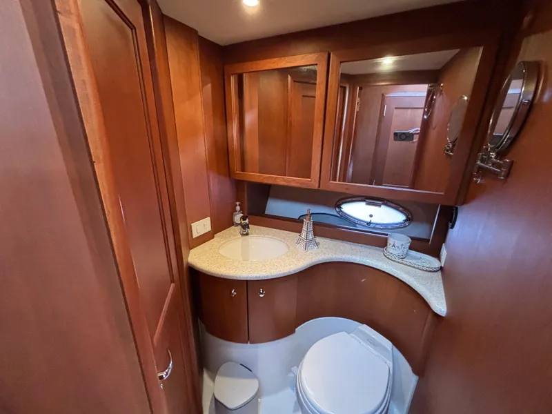 Slide: The Image of Silverton 38 Sport Bridge 2005 - 27