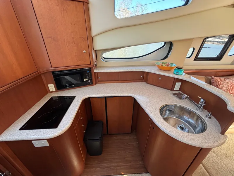 Slide: The Image of Silverton 38 Sport Bridge 2005 - 35