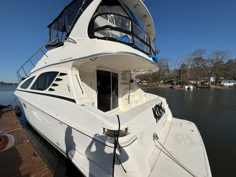 Slide: The Image of Silverton 38 Sport Bridge 2005 - 4