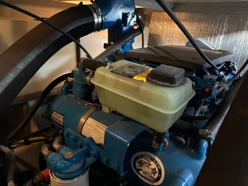 Slide: The Image of Silverton 38 Sport Bridge 2005 - 7