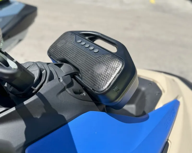 Slide: The Image of Sea-Doo Spark Trixx for 3 2025 - 10