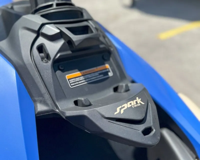 Slide: The Image of Sea-Doo Spark Trixx for 3 2025 - 9