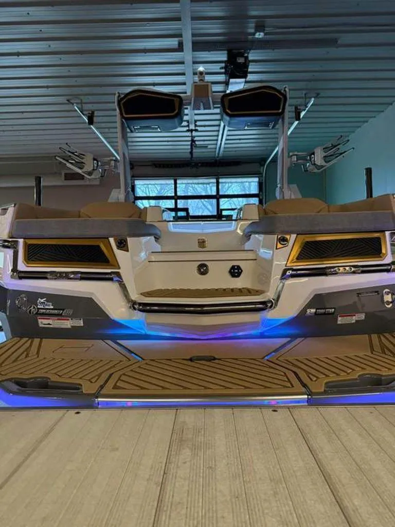 Slide: The Image of MasterCraft XStar 23 2025 - 7