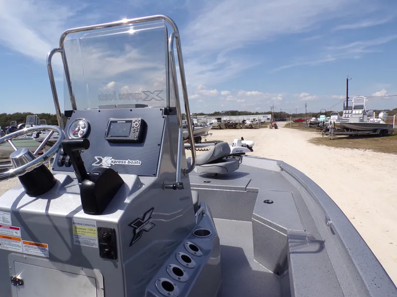 Slide: The Image of Xpress H20B Bay 2025 - 17