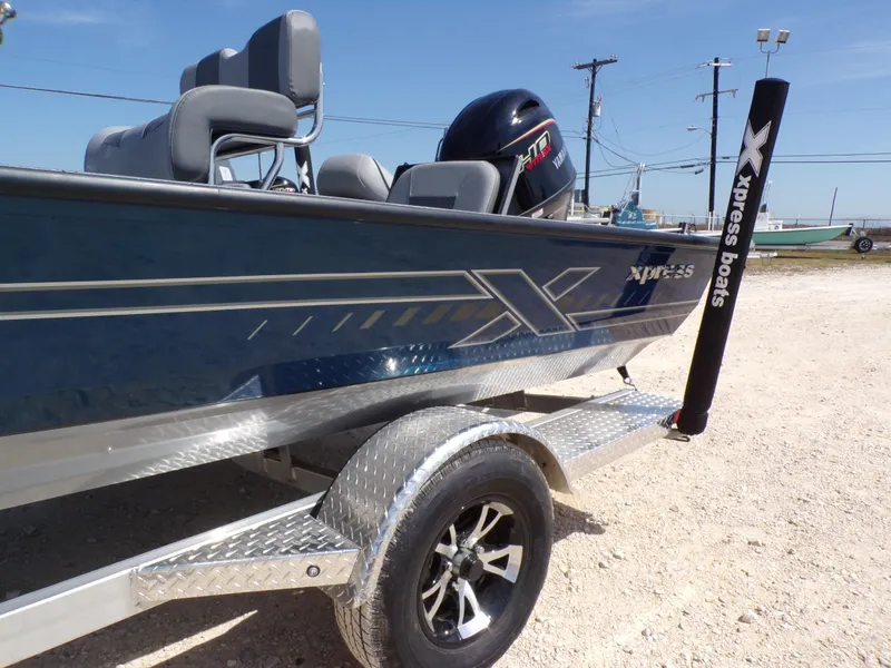 Slide: The Image of Xpress H20B Bay 2025 - 22