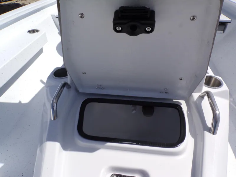 Slide: The Image of Xpress H20B Bay 2025 - 15