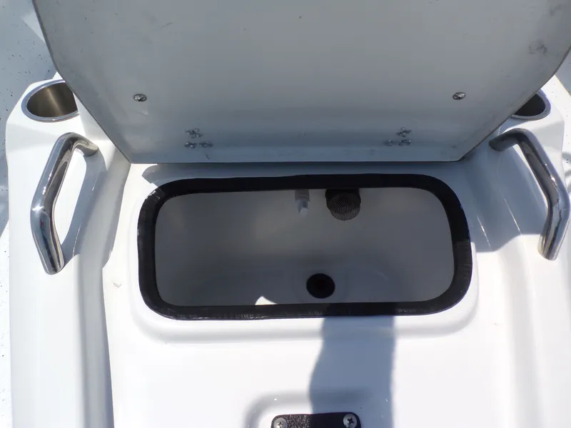 Slide: The Image of Xpress H20B Bay 2025 - 13