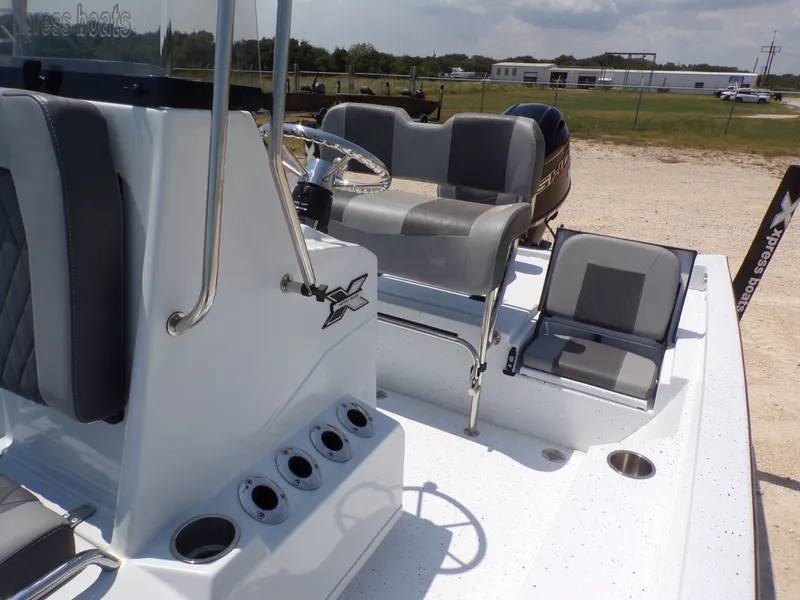 Slide: The Image of Xpress H20B Bay 2025 - 15