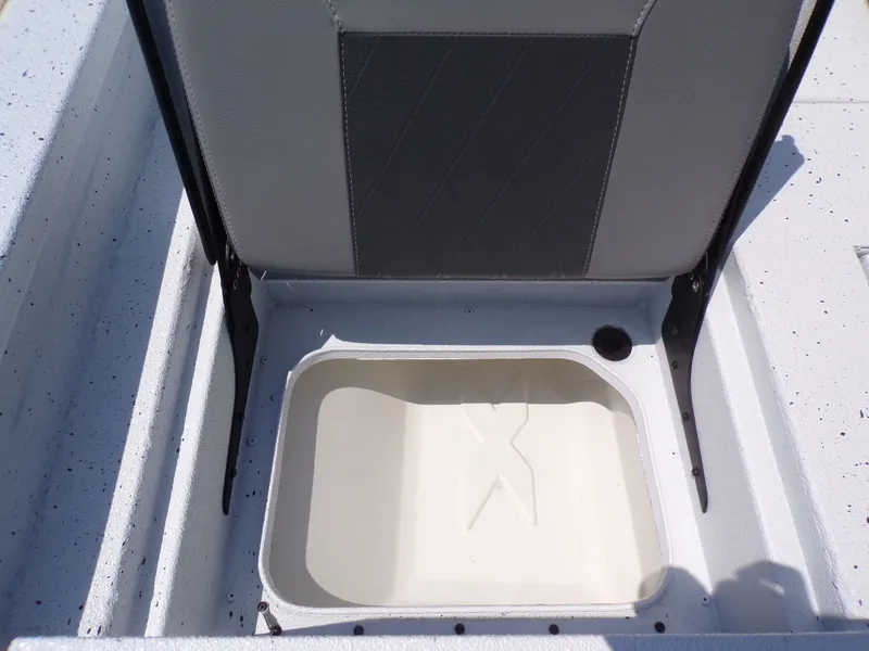 Slide: The Image of Xpress H20B Bay 2025 - 18