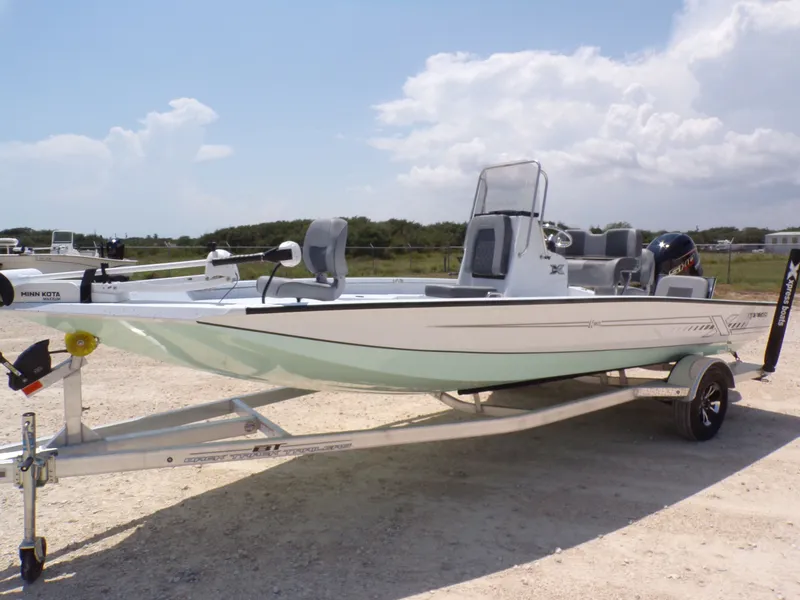 Slide: The Image of Xpress H20B Bay 2025 - 3