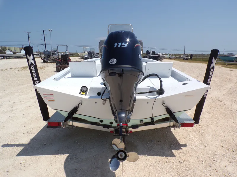 Slide: The Image of Xpress H20B Bay 2025 - 9