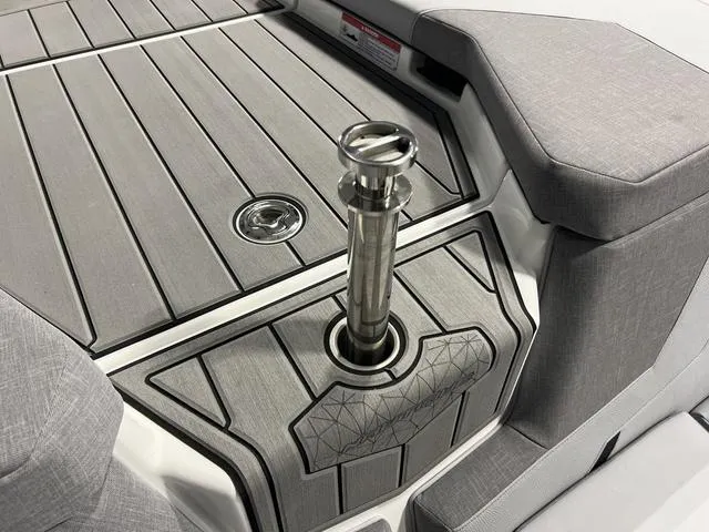 Slide: The Image of Nautique Super Air Nautique GS22 2025 - 12