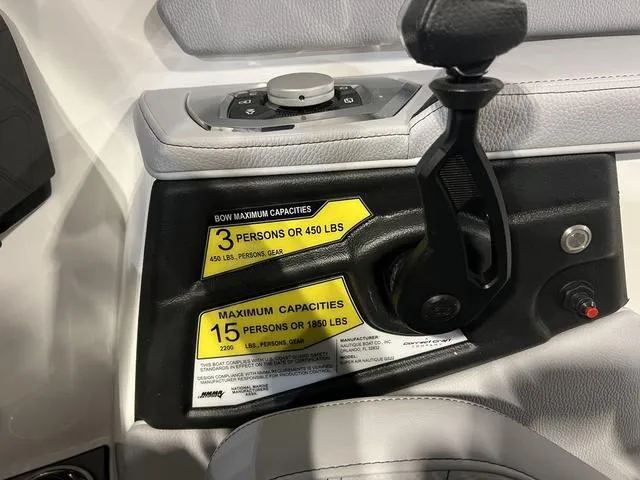 Slide: The Image of Nautique Super Air Nautique GS22 2025 - 28