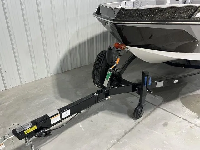 Slide: The Image of Nautique Super Air Nautique GS22 2025 - 3