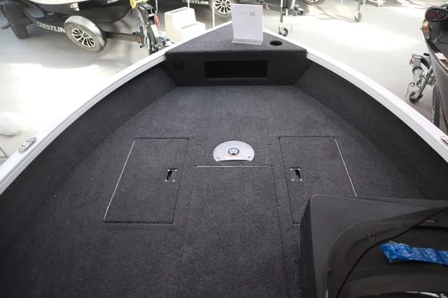 Slide: The Image of Crestliner 1750 HAWK SC JS 2025 - 4