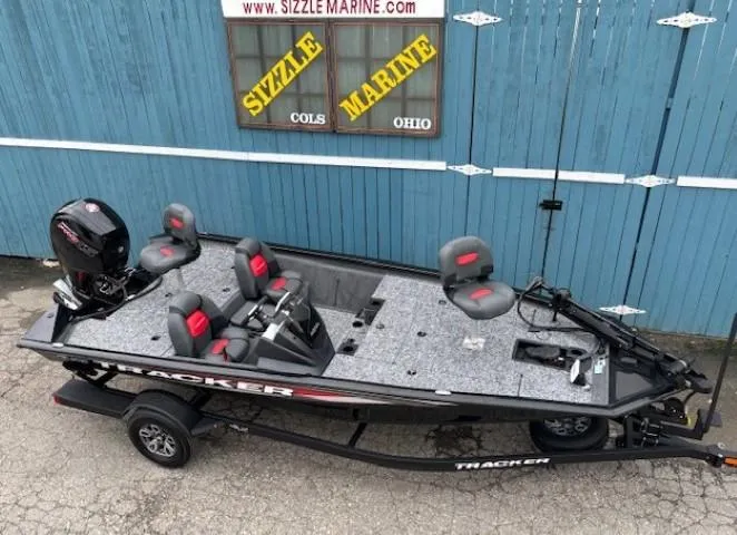Slide: The Image of 2025 Tracker Pro Team 195 Tournament Edition boat with seating, displayed at Sizzle Marine, Ohio. - 4