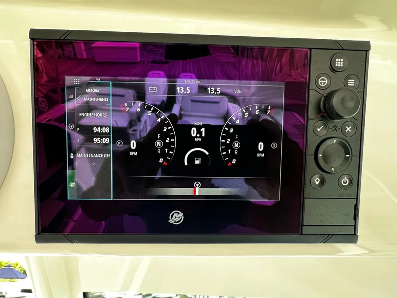 Slide: The Image of Tiara 34 LX 2021 - 19