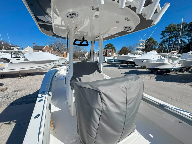 Slide: The Image of Regulator Marine 23 Forward Seating 2021 - 16