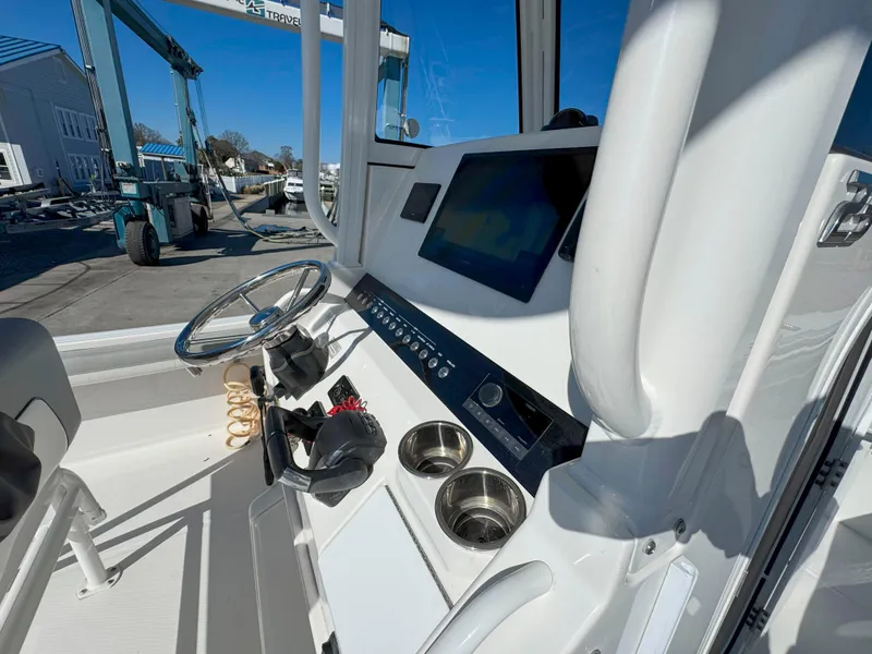 Slide: The Image of Regulator Marine 23 Forward Seating 2021 - 23